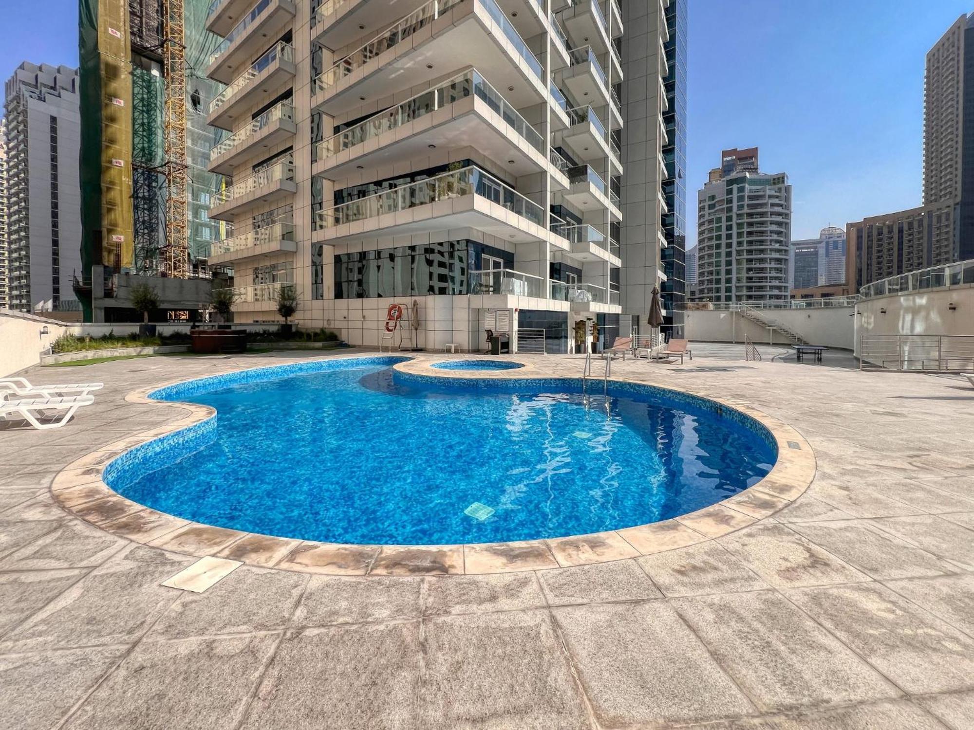 فيلا Lovely Unit With Marina View دبي المظهر الخارجي الصورة