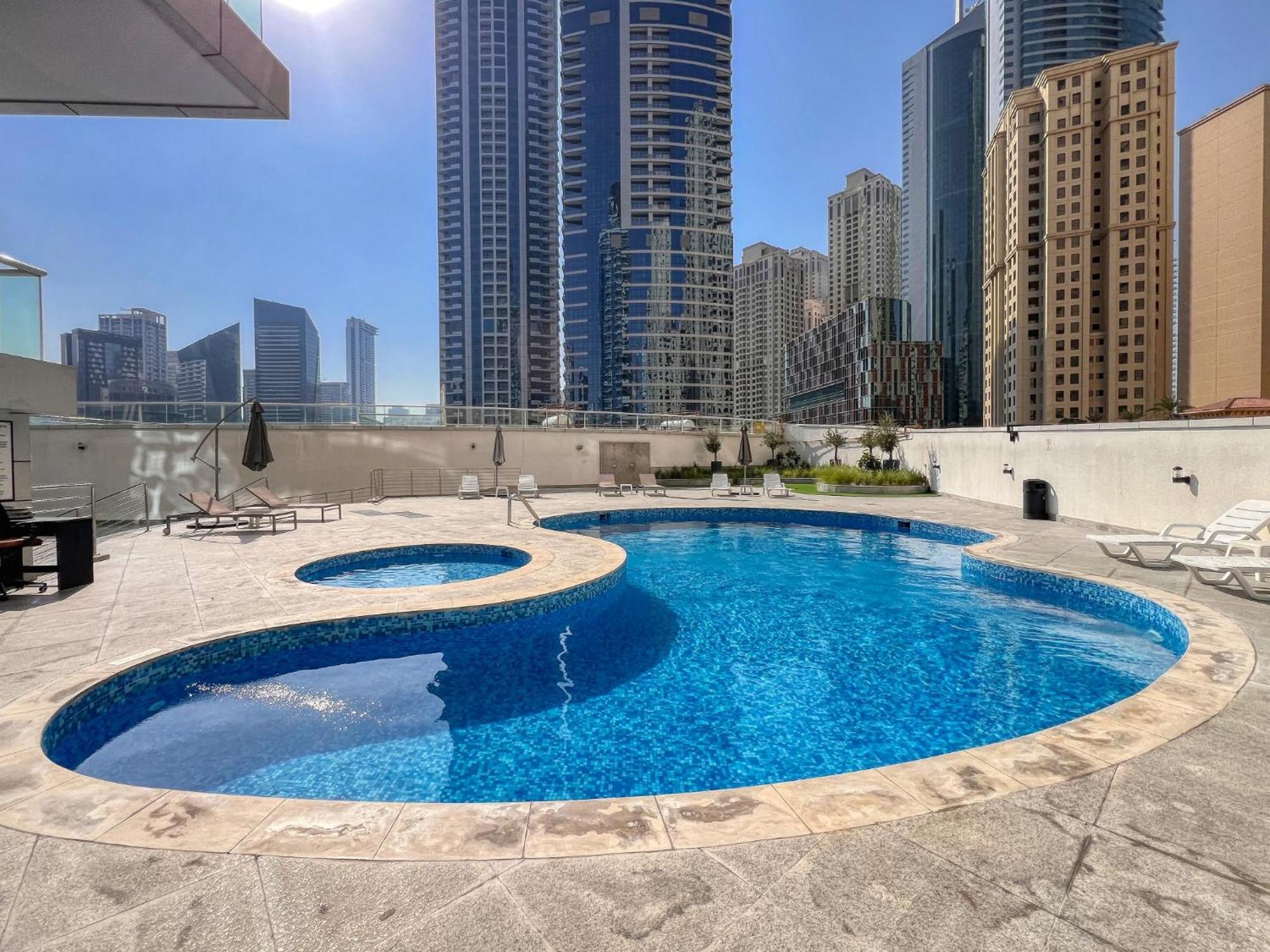 فيلا Lovely Unit With Marina View دبي المظهر الخارجي الصورة